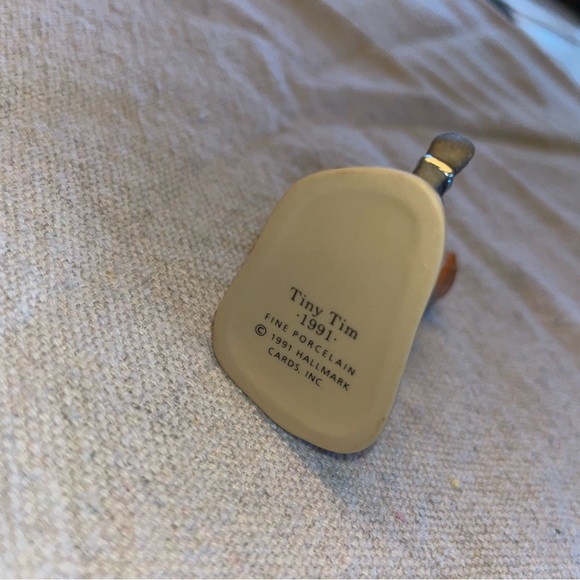 Tiny Tim- 1991. Hand-Painted Fine Porcelain Ornament. New in Original Box. - Picture 3 of 7